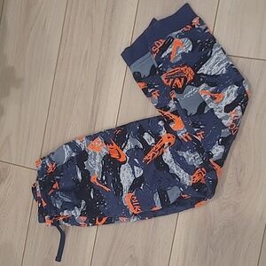 Boys Nike Saeatpants